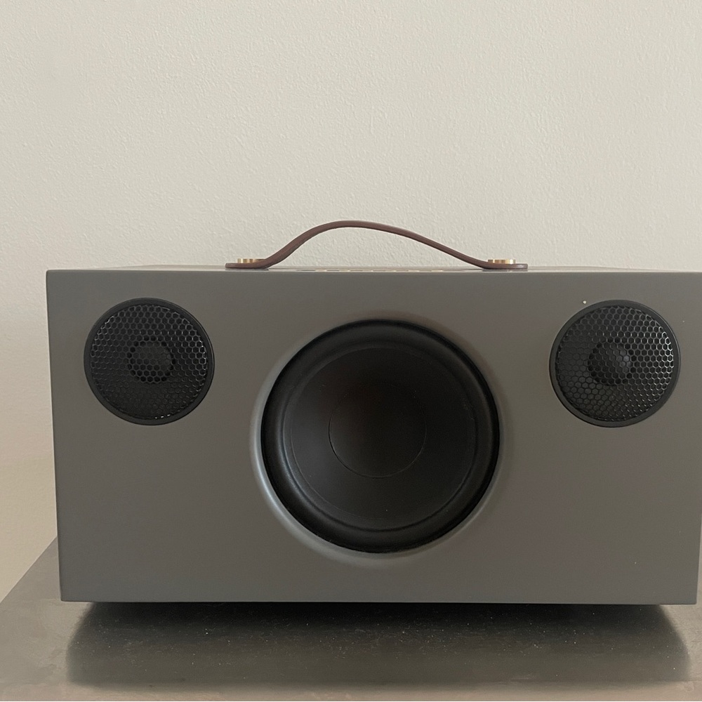 ADDON T10 (2nd gen): Wireless Speaker (Gray Portable Speaker with Handle)